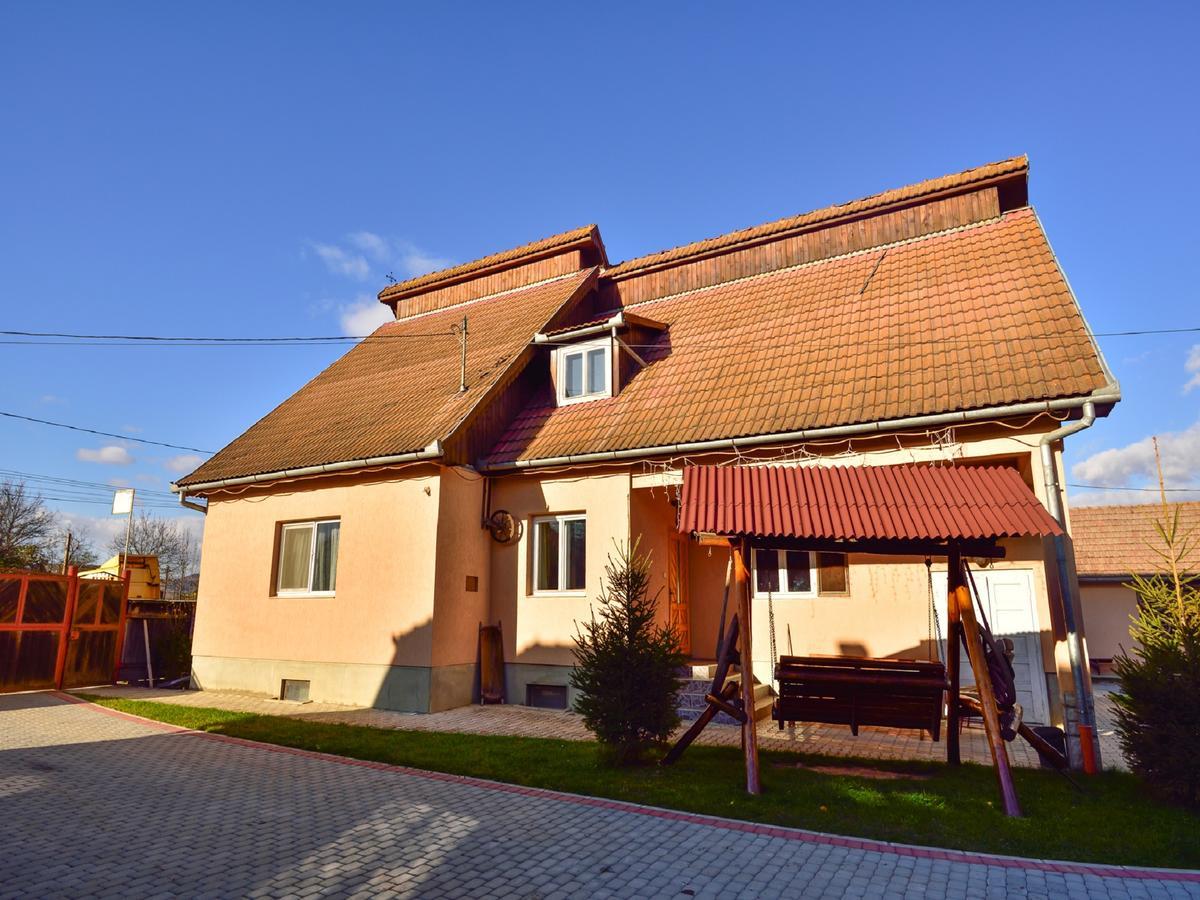 Gyongyvirag Panzio Bed & Breakfast Turia ภายนอก รูปภาพ